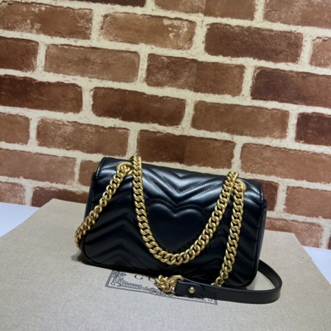 Gucci〔GGマーモント〕 キルティング ミニバッグ446744