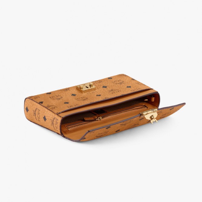 【世界中で大人気】MCM 〈トレーシー〉 フラップ クロスボディバッグ ヴィセトス MYZ9SME05CO001