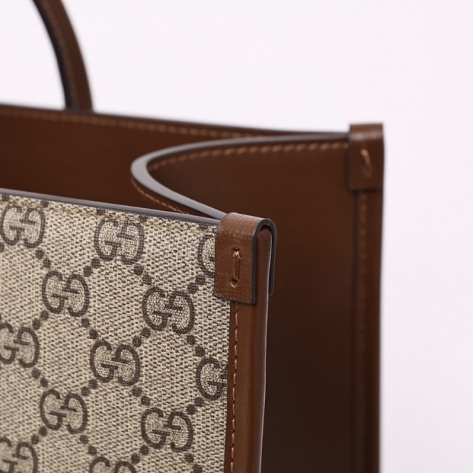 GucciインターロッキングG ミディアム トートバッグ674148 