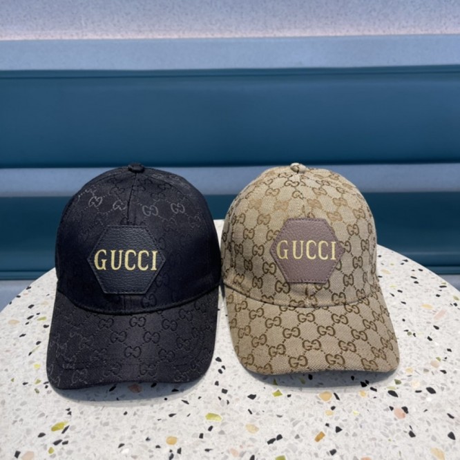 GUCCI GGキャンバス ベースボールキャップ