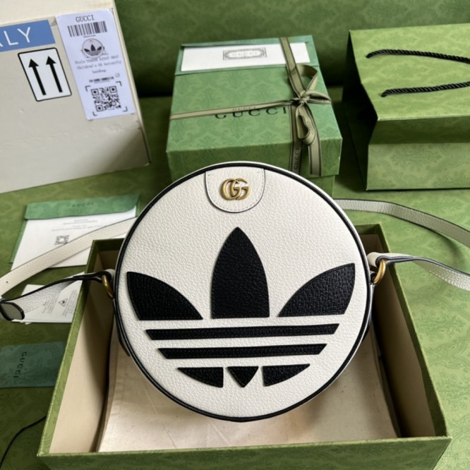 【adidas×GUCCI】オフィディアショルダーバッグ