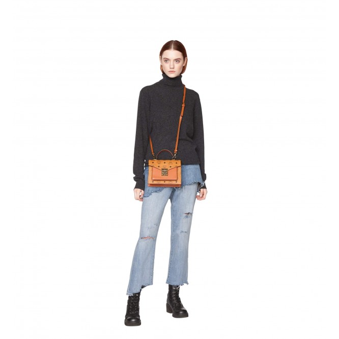 【世界中で大人気】MCM 〈パトリシア〉ヴィセトス サッチェル Patricia Satchel Visetos ショルダーバッグ クロスボディバッグ MWE8APA69CO001