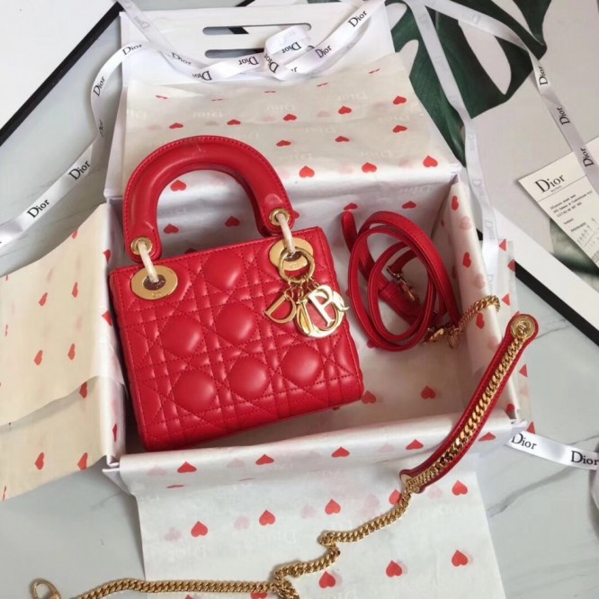 Dior ミニバッグ《LADY DIOR Cannage》チェリーレッド ラム