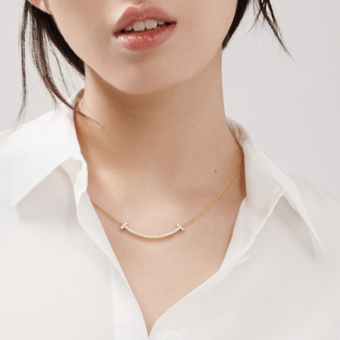 ★1129新品★Tiffany ティファニー T ミディアム スマイル ペンダント 67513223