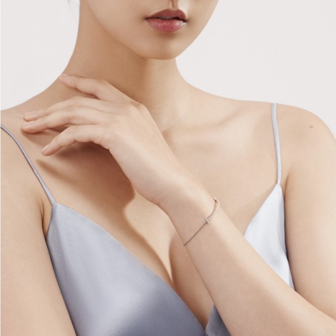 ★1129新品★Tiffany ティファニー T スマイル ブレスレット ホワイトゴールドにダイヤモンド GRP09051