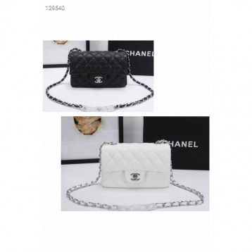 Chanel シャネル 大きなクラシックなハンドバッグ