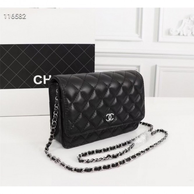 Chanel シャネル 大きなクラシックなハンドバッグ