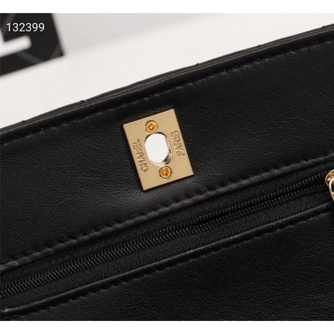Chanel シャネル 大きなクラシックなハンドバッグ