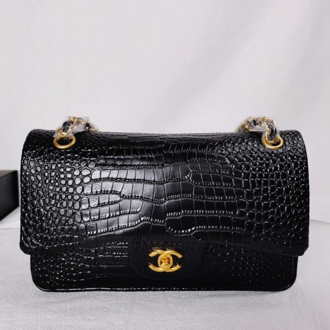 【CHANEL】 フラップバッグ ラムスキン ク