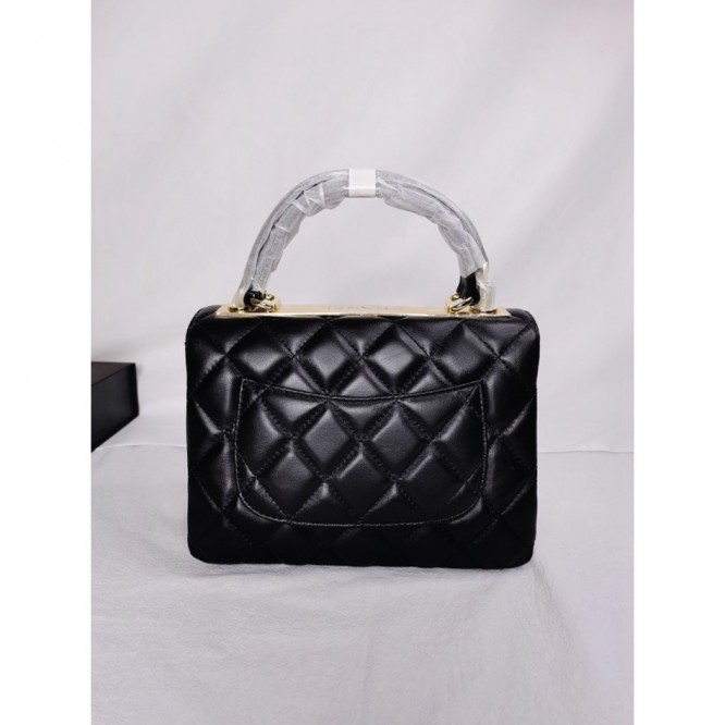 【CHANEL】トップハンドル フラップバッグ A92236