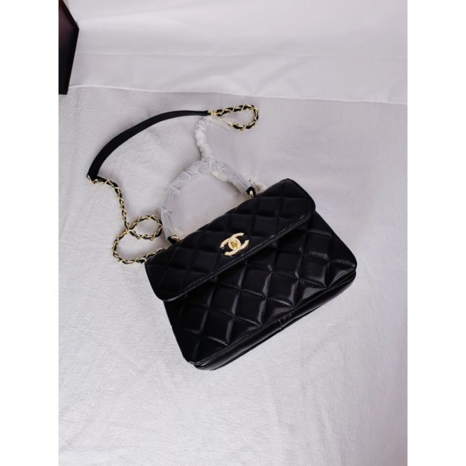 【CHANEL】トップハンドル フラップバッグ A92236
