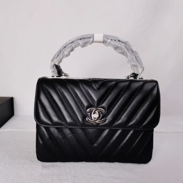 【CHANEL】 フラップバッグ ラムスキン ク