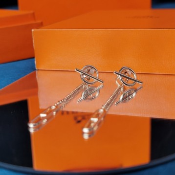 Hermes エルメス ・スタッドピアス イヤリング