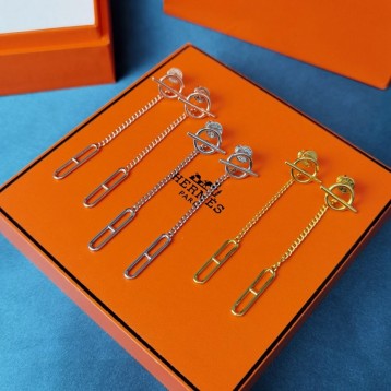 Hermes エルメス ・スタッドピアス イヤリング