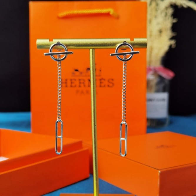 Hermes エルメス ・スタッドピアス イヤリング