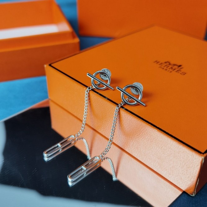 Hermes エルメス ・スタッドピアス イヤリング