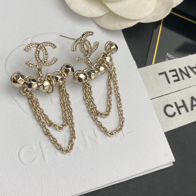 Chanel・ シャネルスタッドピアス イヤリング
