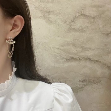 Chanel・ シャネルスタッドピアス イヤリング