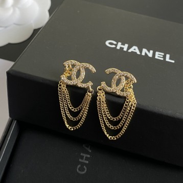 Chanel・ シャネルスタッドピアス イヤリング Chanel・ シャネルスタッドピアス イヤリング