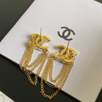 Chanel・ シャネルスタッドピアス イヤリング