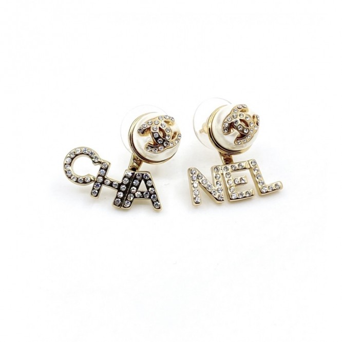 Chanel・ シャネルスタッドピアス イヤリング