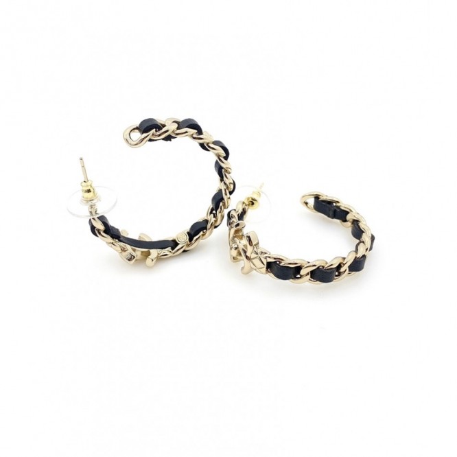 Chanel・ シャネルスタッドピアス イヤリング