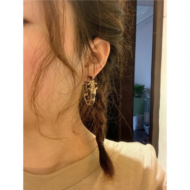 Chanel・ シャネルスタッドピアス イヤリング