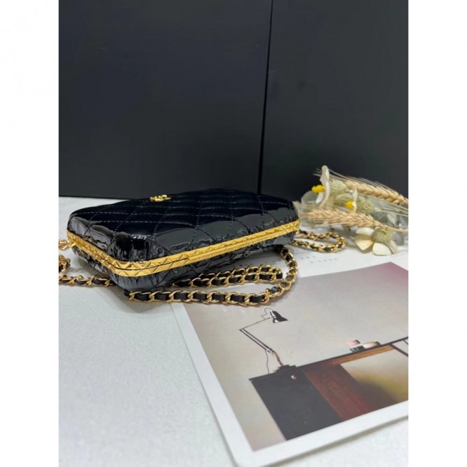 【CHANEL】 フラップバッグ ラムスキン ク