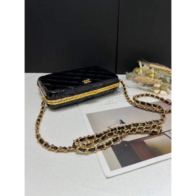 【CHANEL】 フラップバッグ ラムスキン ク