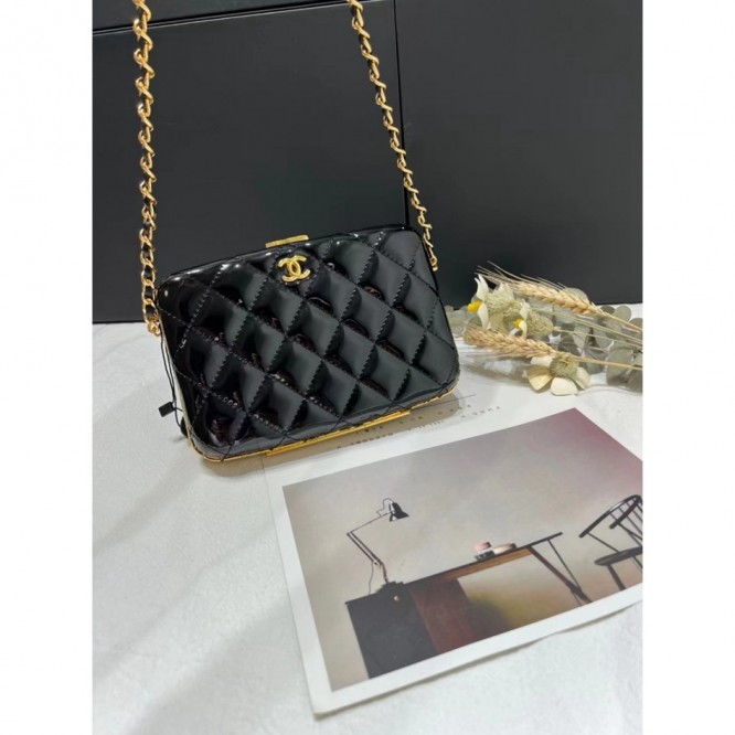 【CHANEL】 フラップバッグ ラムスキン ク