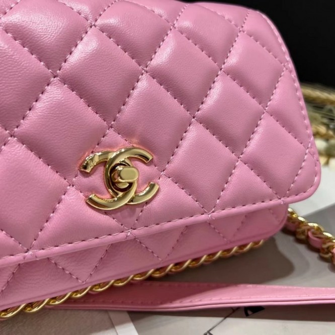 【CHANEL】 フラップバッグ ラムスキン ク