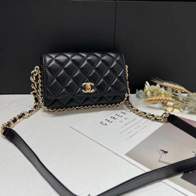 【CHANEL】 フラップバッグ ラムスキン ク