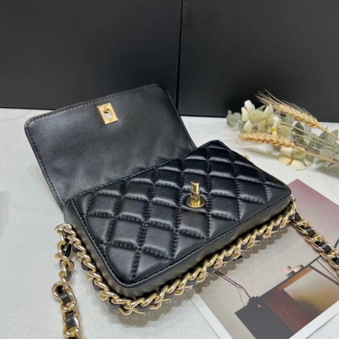 【CHANEL】 フラップバッグ ラムスキン ク