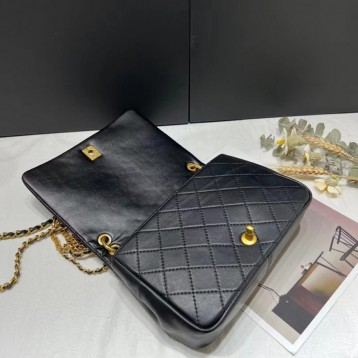 【CHANEL】 フラップバッグ ラムスキン ク 【CHANEL】 フラップバッグ ラムスキン ク