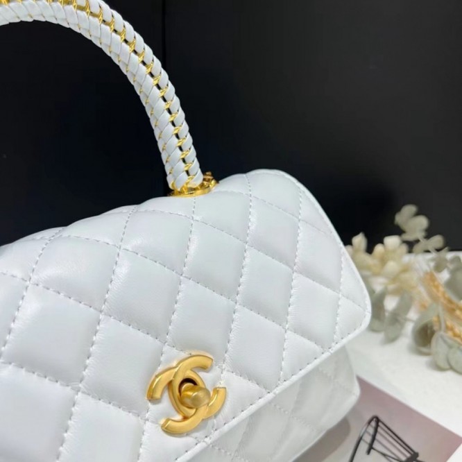 【CHANEL】 フラップバッグ ラムスキン ク