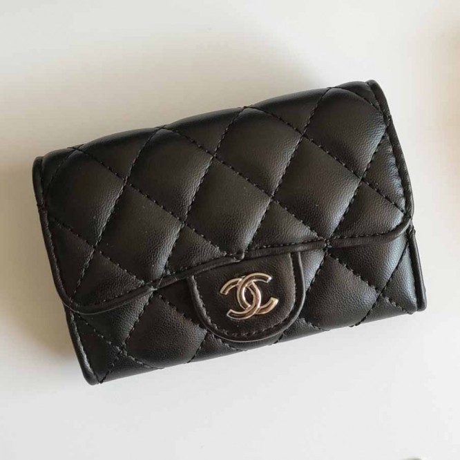 ChaneL・レザー コンチネンタルウォレット 財布 折財布