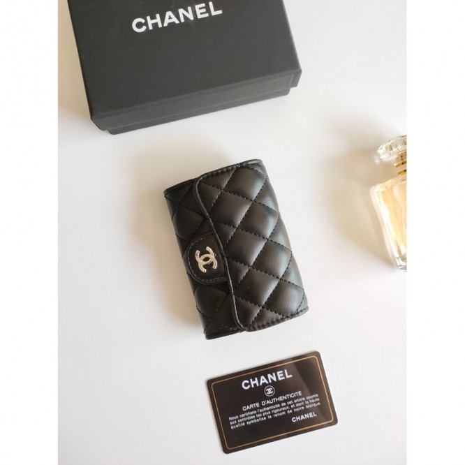 ChaneL・レザー コンチネンタルウォレット 財布 折財布