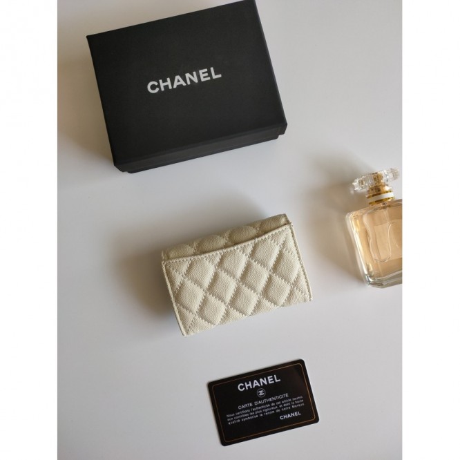 ChaneL・レザー コンチネンタルウォレット 財布 折財布