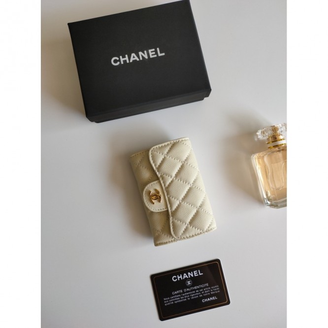 ChaneL・レザー コンチネンタルウォレット 財布 折財布