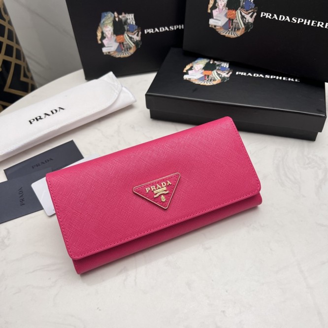 Pradaレザー コンチネンタルウォレット 財布 折財布