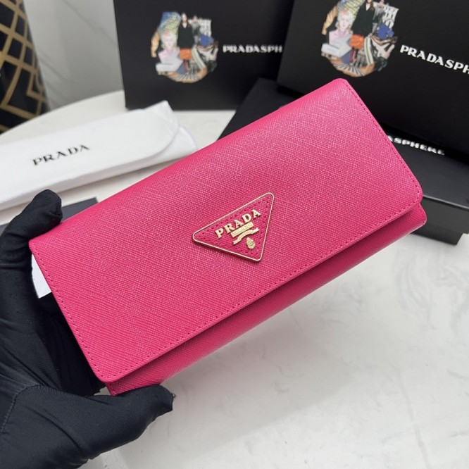 Pradaレザー コンチネンタルウォレット 財布 折財布