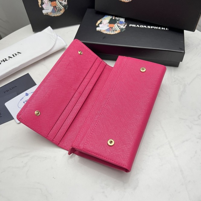 Pradaレザー コンチネンタルウォレット 財布 折財布