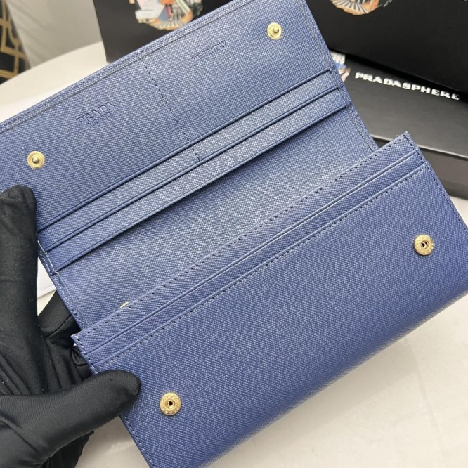 Pradaレザー コンチネンタルウォレット 財布 折財布