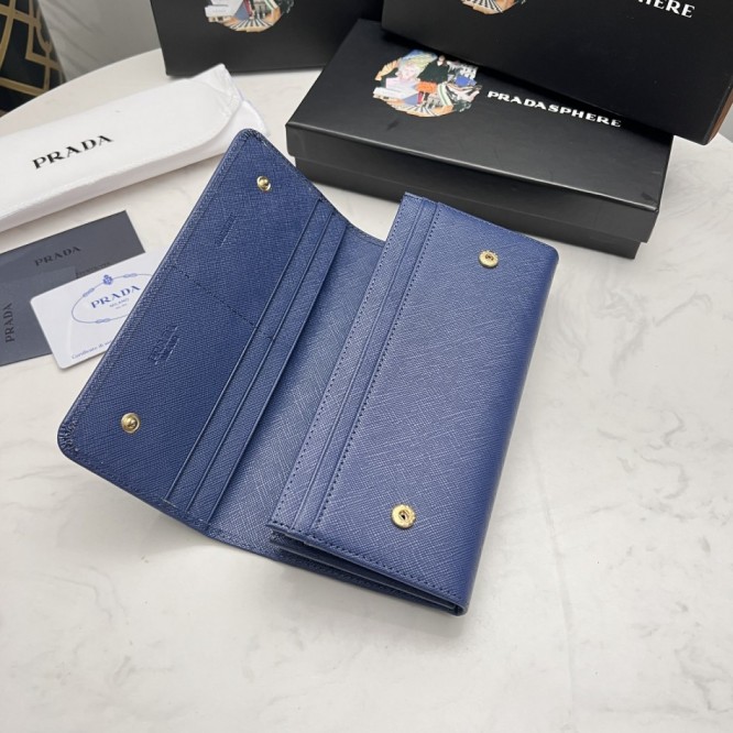Pradaレザー コンチネンタルウォレット 財布 折財布