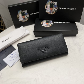 Pradaレザー コンチネンタルウォレット 財布 折財布