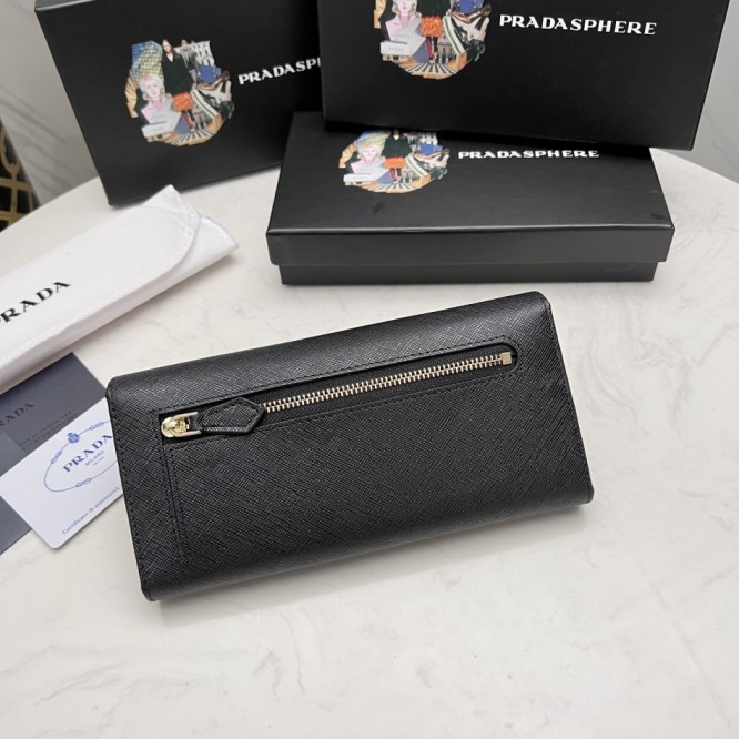 Pradaレザー コンチネンタルウォレット 財布 折財布