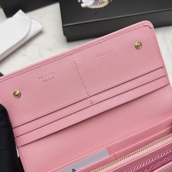 Pradaレザー コンチネンタルウォレット 財布 折財布