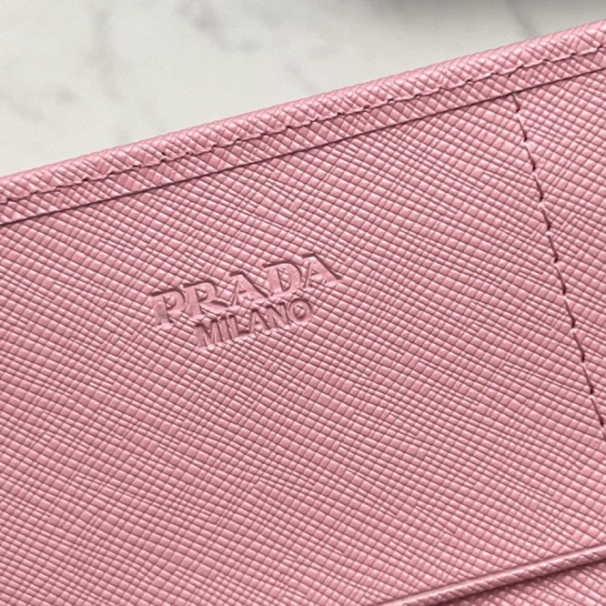 Pradaレザー コンチネンタルウォレット 財布 折財布
