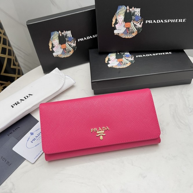 Pradaレザー コンチネンタルウォレット 財布 折財布