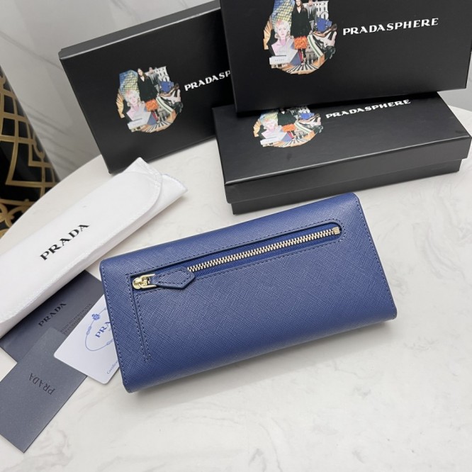 Pradaレザー コンチネンタルウォレット 財布 折財布